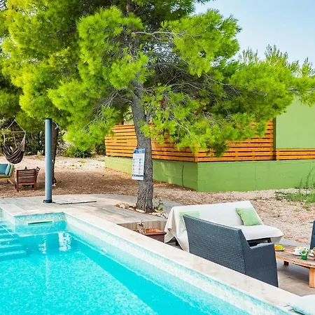 度假居 Nice In W/ Outdoor Swimming Pool, Outdoor Swimming Pool And 2 Bedrooms 迪斯诺