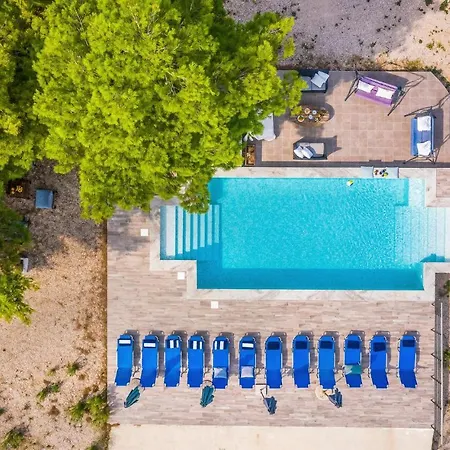 度假居 Nice In W/ Outdoor Swimming Pool, Outdoor Swimming Pool And 2 Bedrooms *