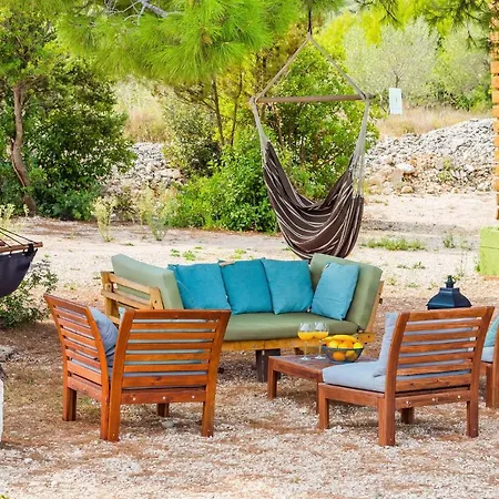 Nice In W/ Outdoor Swimming Pool, Outdoor Swimming Pool And 2 Bedrooms